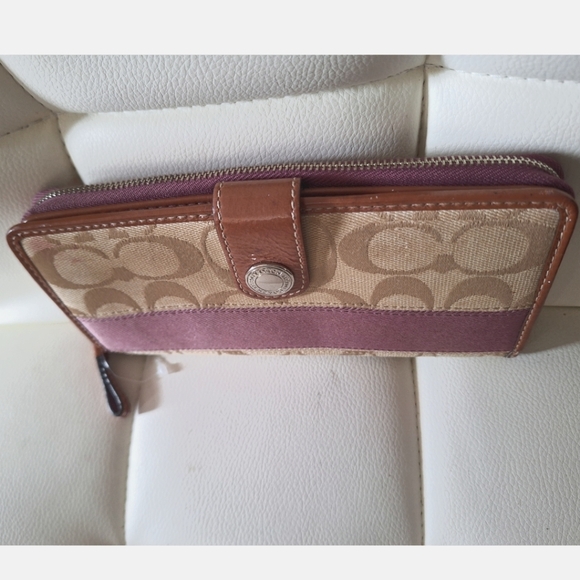 Coach | Zip/Snap Signature C Multi-functional Leather/Canvas Wallet - Picture 7 of 12